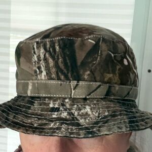 Realtree Women's Bucket Hat in Camouflage Green, Brown & Pink. Very cute.